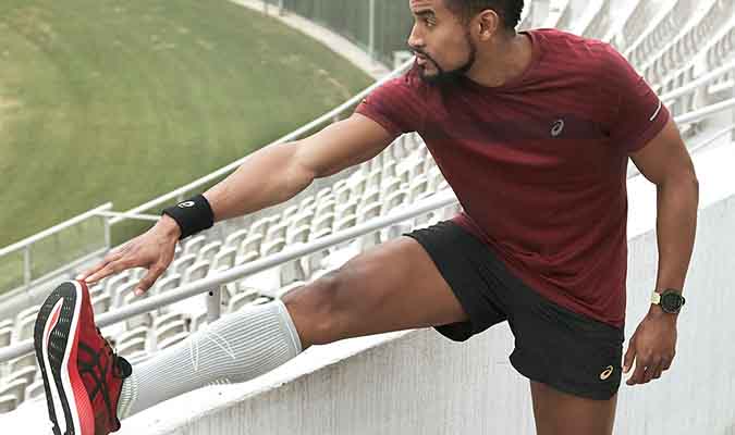 hardloper met compressiekous 